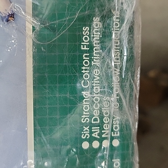 Bucilla Kit #82008, Fantasy Friends, Jeweled Stitchery Ornaments, Christmas - Picture 6 of 10